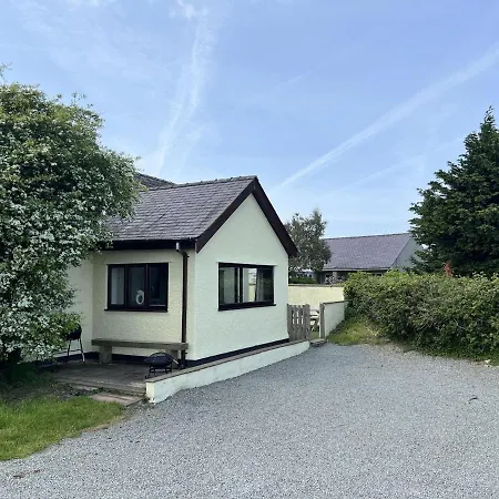3 Bed Detached Cottage- Log Burner Mountain Views Beaumaris Exterior photo