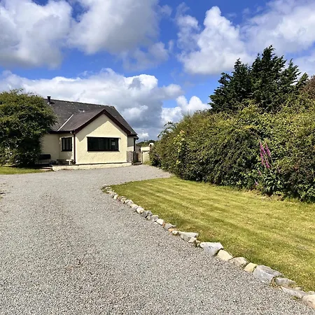 3 Bed Detached Cottage- Log Burner Mountain Views Beaumaris Exterior photo