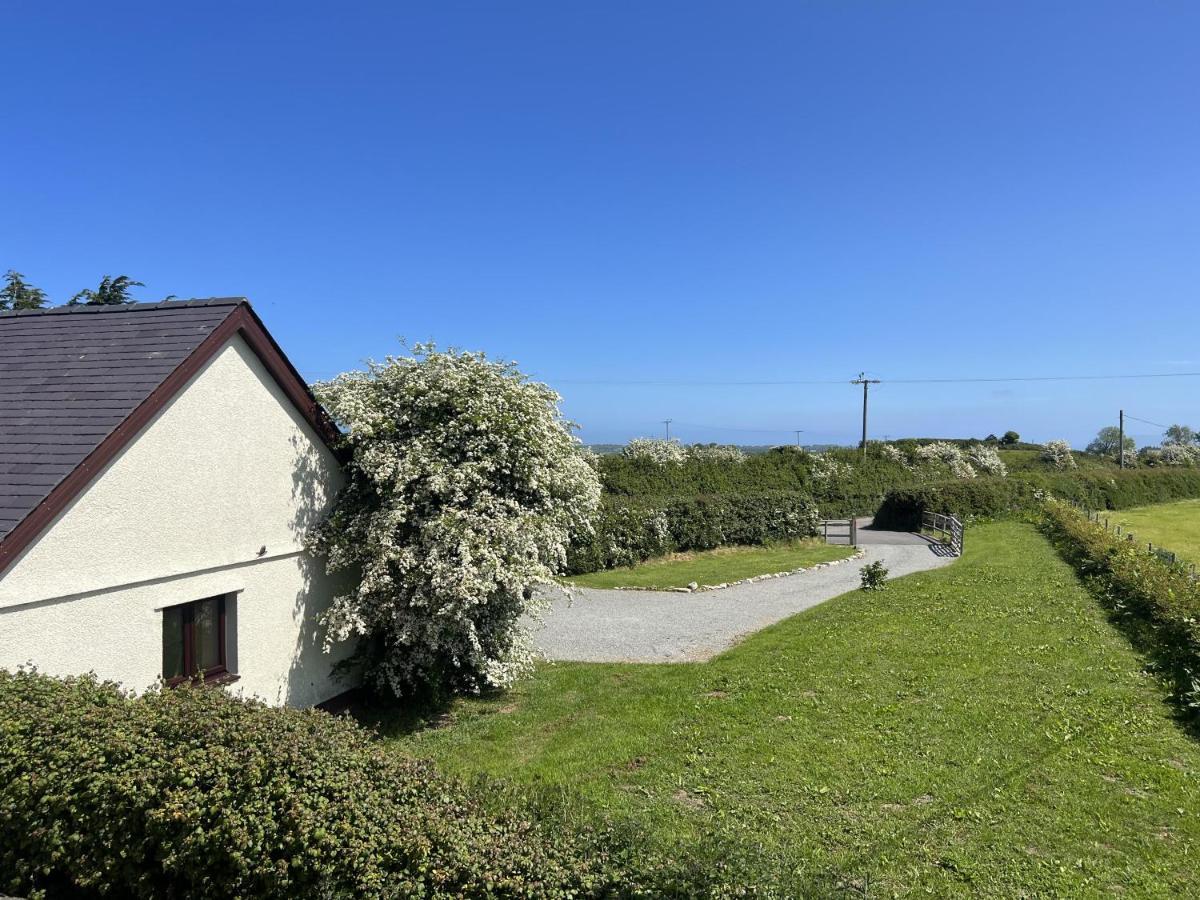 Holiday home 3 Bed Detached Cottage- Log Burner Mountain Views *